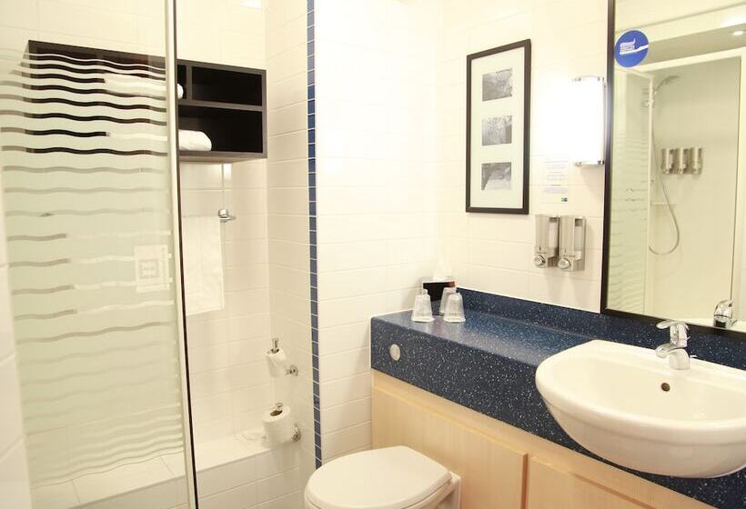 スタンダードルーム, Holiday Inn Express Braintree, An Ihg