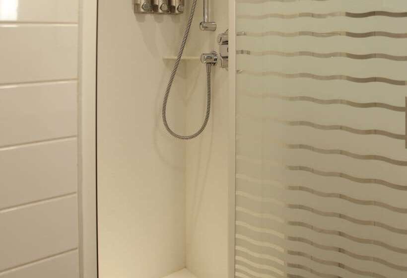 Номер Стандарт, Holiday Inn Express Braintree, An Ihg