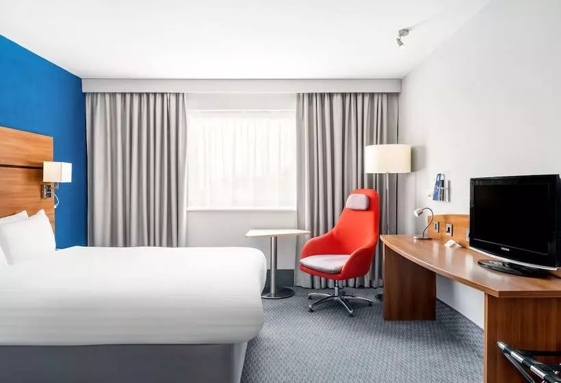 スタンダードルーム, Holiday Inn Express Braintree, An Ihg