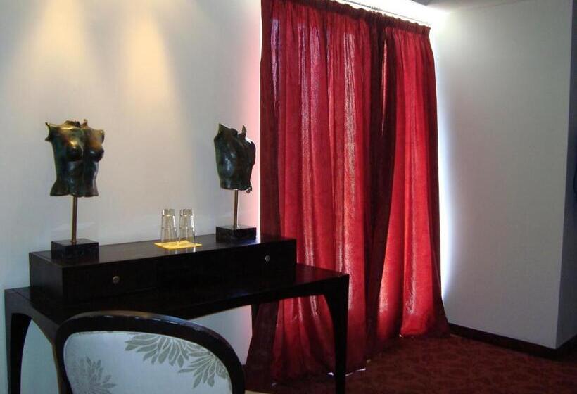 スタンダードルーム, Minoa Athens