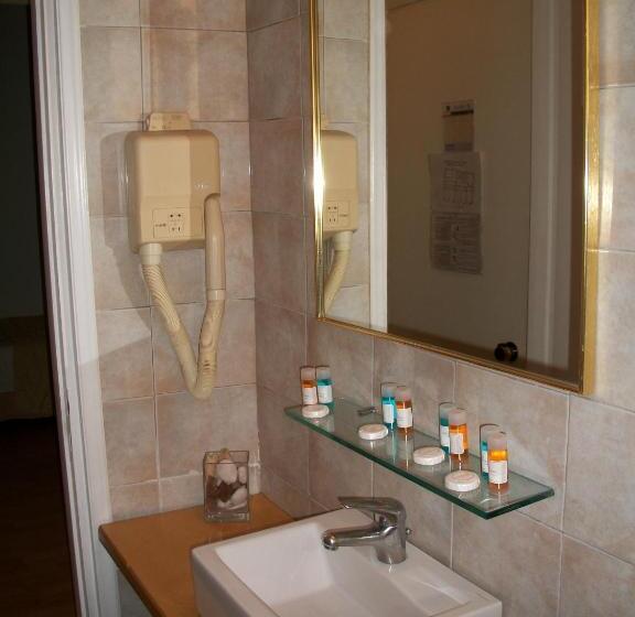 ファミリールーム, Minoa Athens