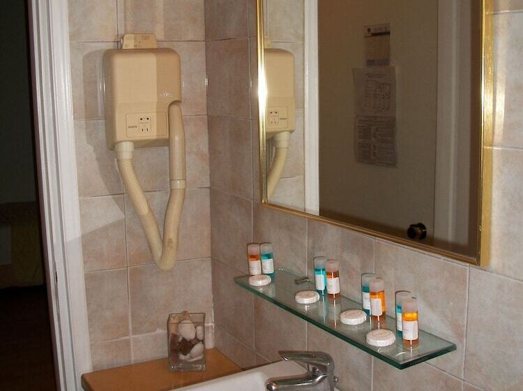 スタンダードトリプルルーム, Minoa Athens