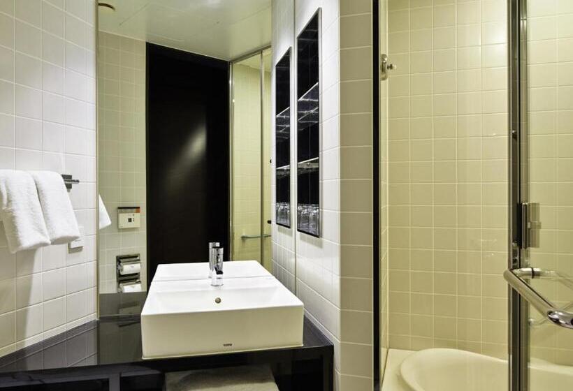 Номер Basic, Mitsui Garden Hotel Ginza Premier