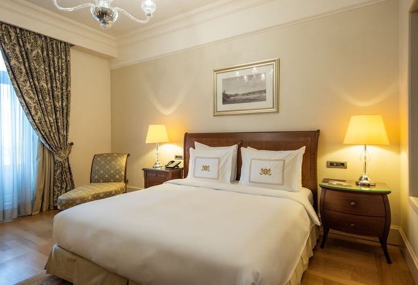 Deluxe Room King Size Bed, Pera Palace