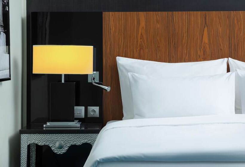 اتاق استاندارد با چشمانداز, Radisson Blu Hotel, Abu Dhabi Yas Island