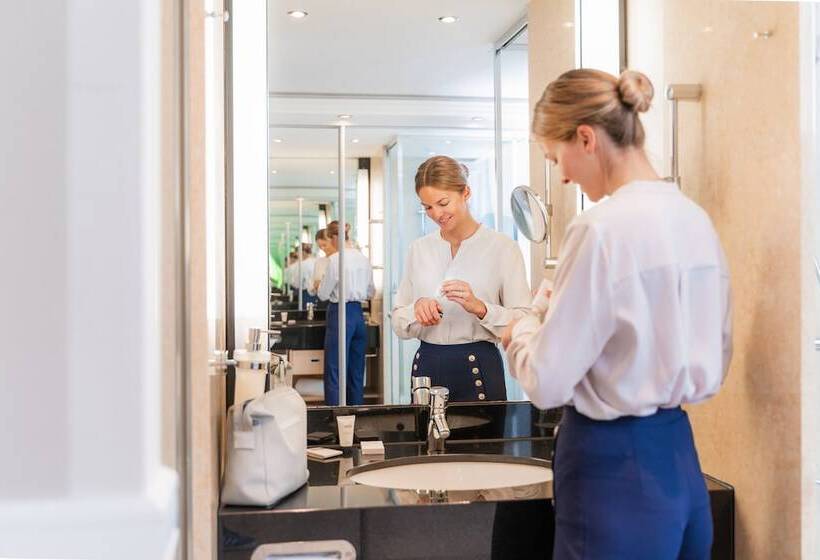 Deluxe-huone Puutarhanäkymä, Resort Hotel Vier Jahreszeiten Zingst