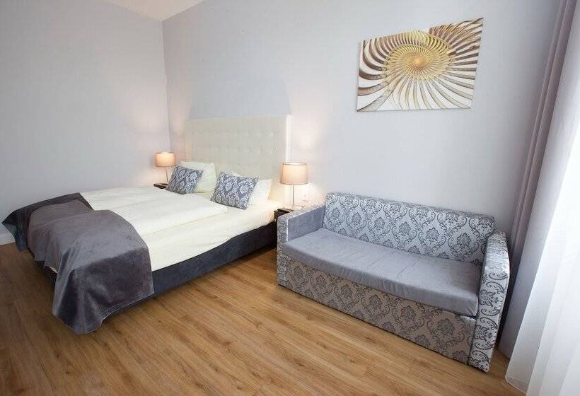 חדר סטנדרט לשלושה, Rheinischer Hof Bad Soden