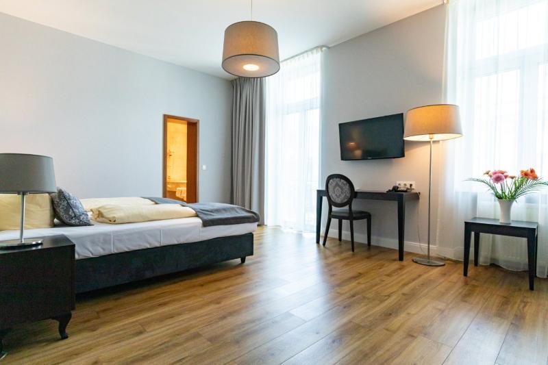 חדר סטנדרט לשלושה, Rheinischer Hof Bad Soden