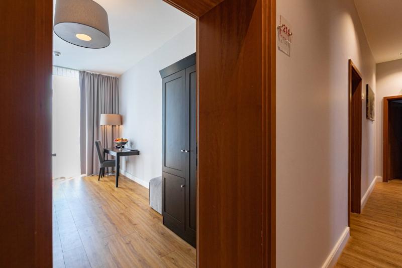 חדר סטנדרט לארבעה, Rheinischer Hof Bad Soden