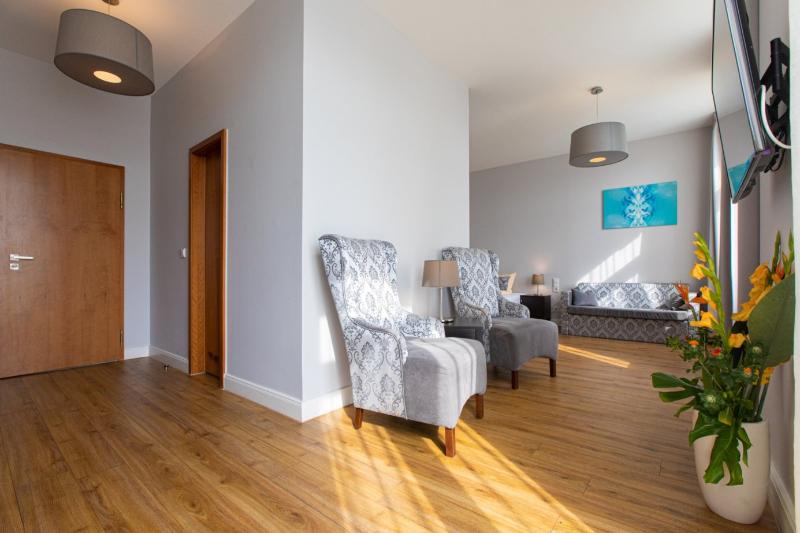 חדר סטנדרט לארבעה, Rheinischer Hof Bad Soden