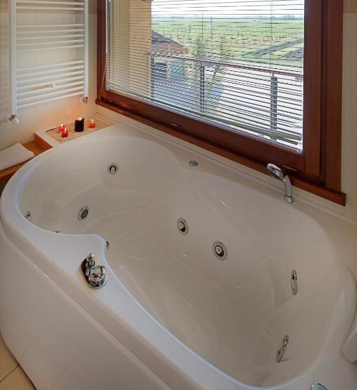 غرفة ديلوكس, Il Milione Country