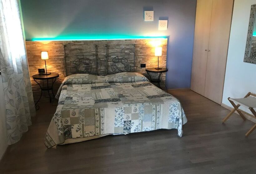 غرفة قياسية, Il Milione Country