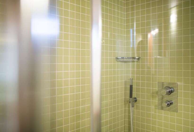 غرفة قياسية, Il Milione Country