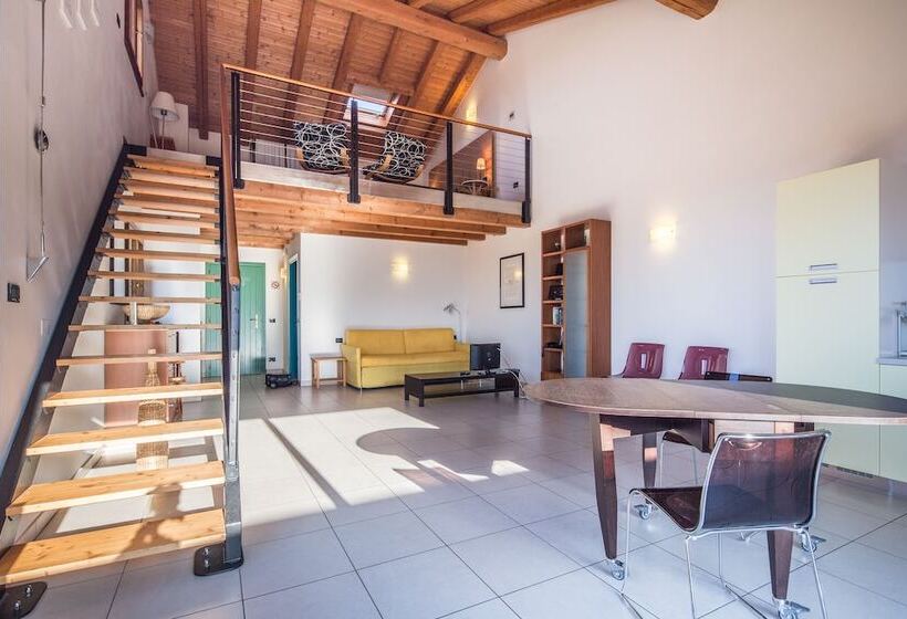 جناح, Il Milione Country