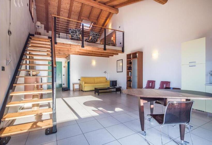 جناح, Il Milione Country