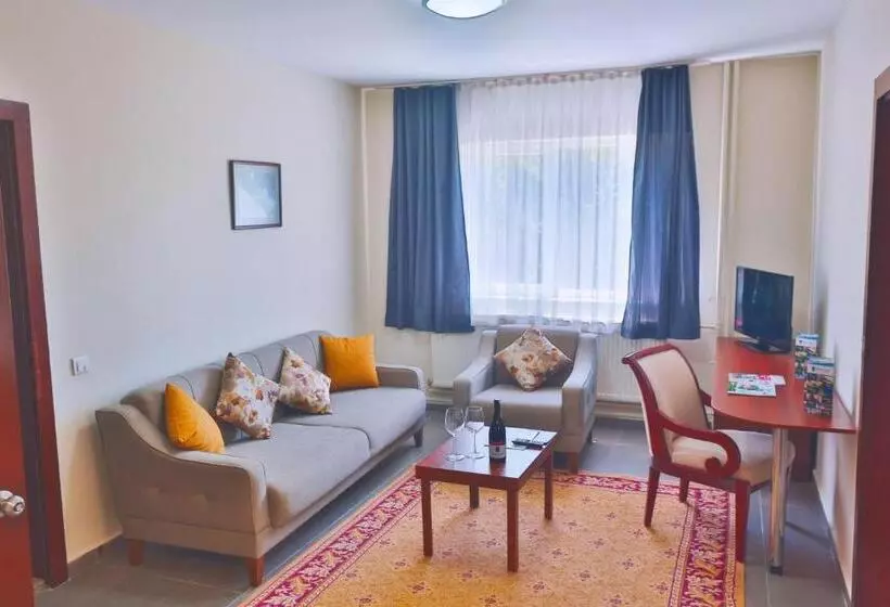 2 Bedroom Apartment, The Green Park Kartepe