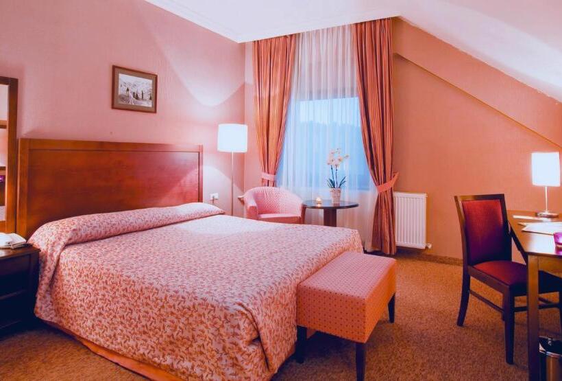 Standard Room, The Green Park Kartepe