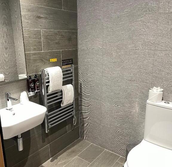 جناح غرفتين نوم, The Lodge On Loch Lomond