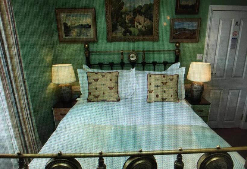 غرفة قياسية مطلّة علي الحديقة, The Royal Harbour