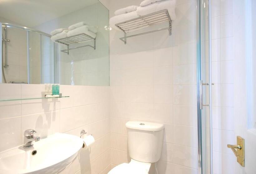 غرفة قياسية مطلّة علي البحر مزوَّدة بشُرفة, The Royal Harbour