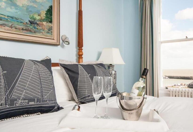 جناح ديلوكس مطل على البحر, The Royal Harbour