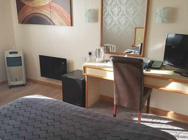 Номер Deluxe, Travel Plaza