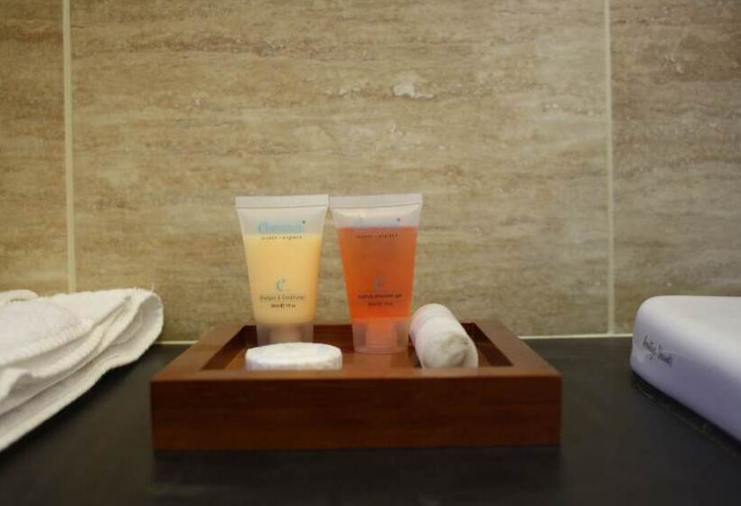 标准间, Twin Oaks