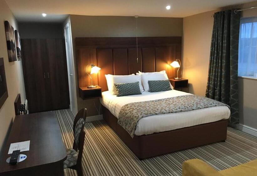 家庭间, Twin Oaks