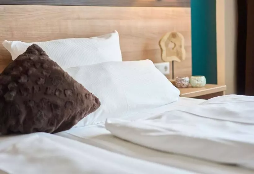 スタンダードシングルルーム, Luise Mannheim   By Superfly Hotels