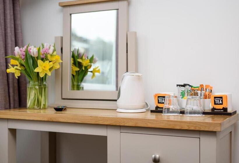 Номер Стандарт Индивидуальный с Балконом, Portbyhan Hotel