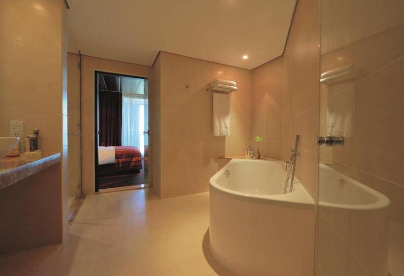 바다 전망 스위트, Radisson Blu Hotel, Abu Dhabi Yas Island