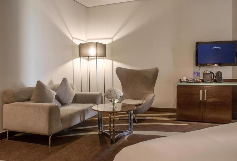 주니어 스위트 바다 전망, Radisson Blu Hotel, Abu Dhabi Yas Island