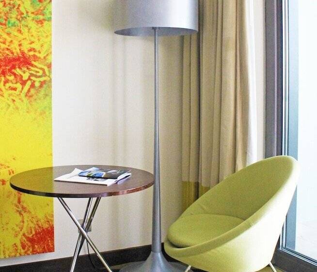 اتاق استاندارد با چشمانداز, Radisson Blu Hotel, Abu Dhabi Yas Island