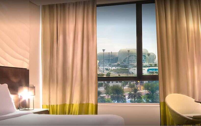 اتاق سوپریور با چشمانداز, Radisson Blu Hotel, Abu Dhabi Yas Island