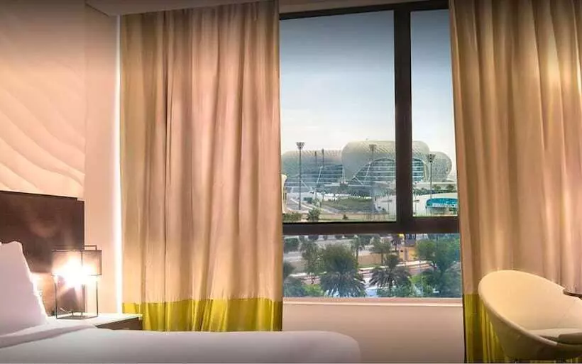 景色の見えるスーペリアルーム, Yas Plaza Mangroves by IHG