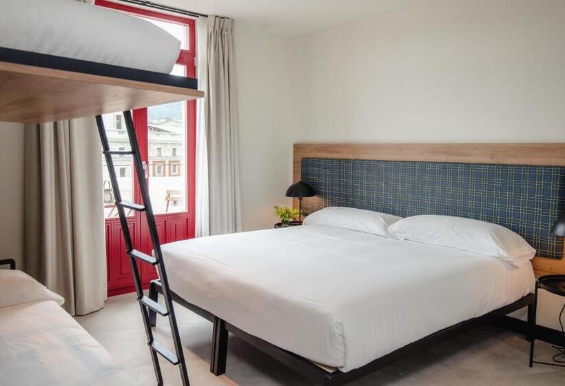 اتاق استاندارد چهار تخته, Latroupe La Granja