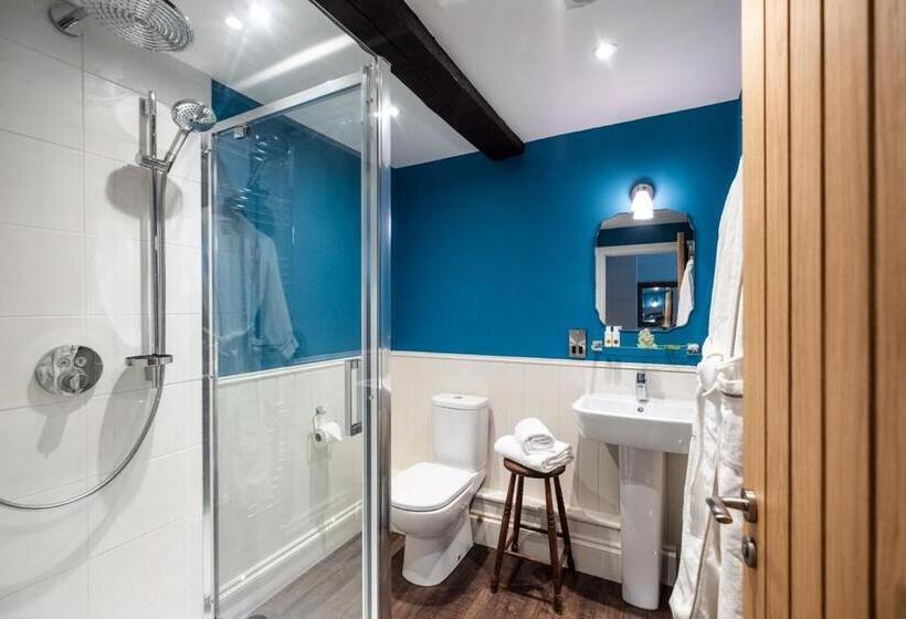 חדר סטנדרט, The Bell At Sapperton