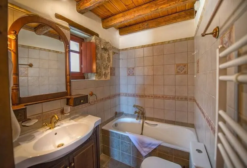 Perhesviitti, Brazzo Di Maina