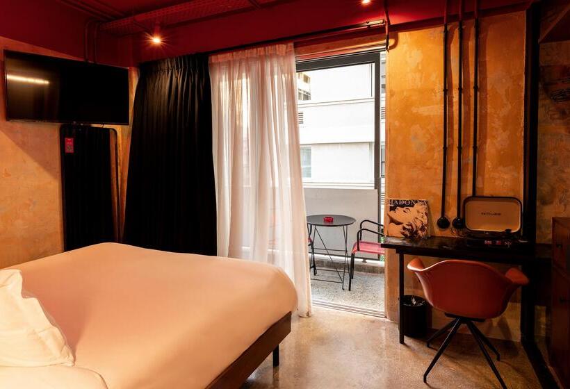 バルコニー付きスタンダードルーム, Dave Red Athens, A Member Of Brown Hotels