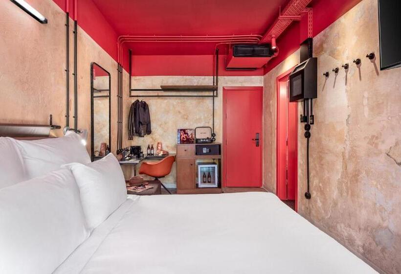 バルコニー付きスタンダードルーム, Dave Red Athens, A Member Of Brown Hotels