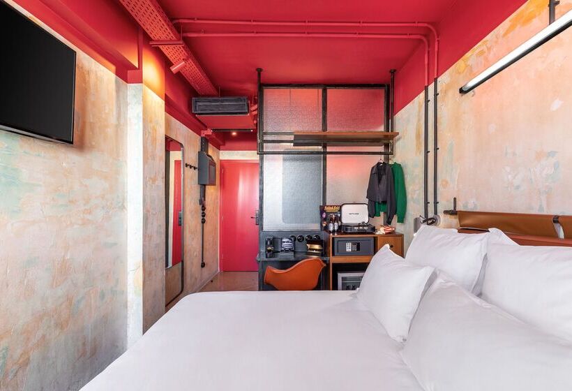 バルコニー付きスタンダードルーム, Dave Red Athens, A Member Of Brown Hotels