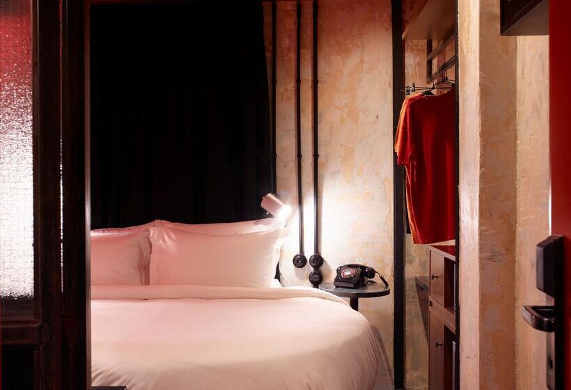 Номер Стандарт, Dave Red Athens, A Member Of Brown Hotels