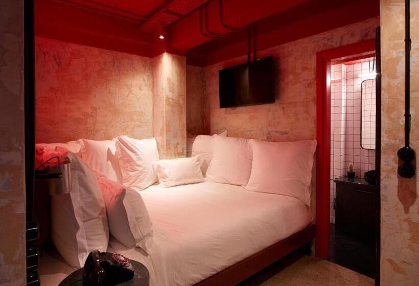 キングサイズベッドのスタンダードルーム, Dave Red Athens, A Member Of Brown Hotels