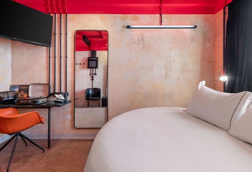 Номер Стандарт, Dave Red Athens, A Member Of Brown Hotels