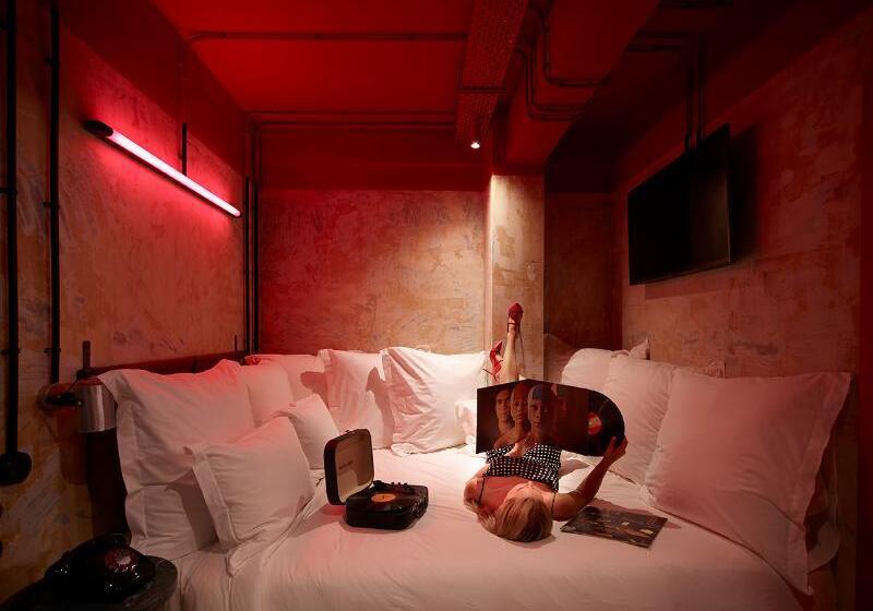 スタンダードルーム, Dave Red Athens, A Member Of Brown Hotels