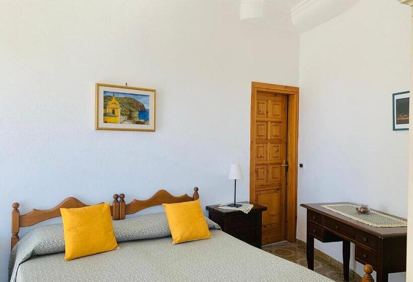 Номер Стандарт Боковой Вид на Море, Pensione Casa Verde