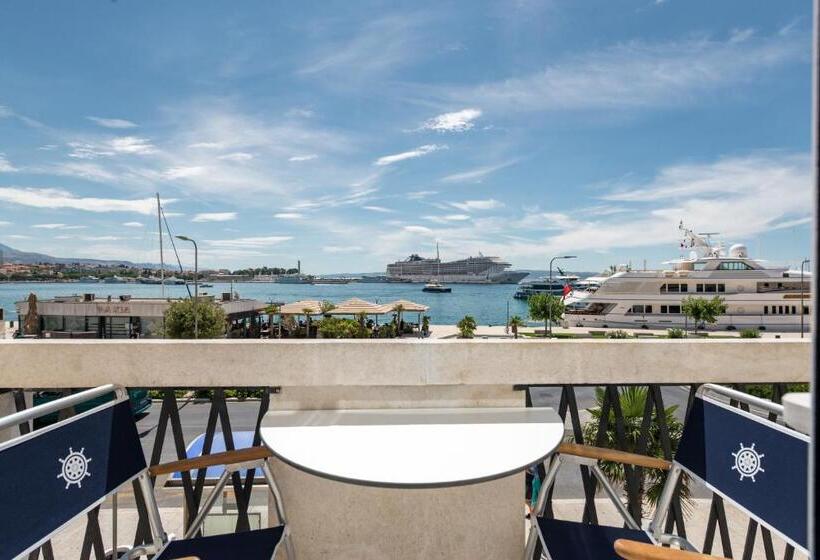 발코니 디럭스 룸, Casa Costabella