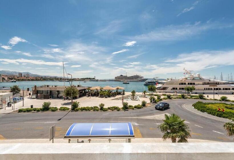 발코니 디럭스 룸, Casa Costabella