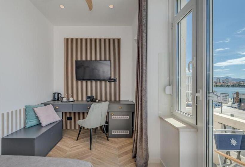 발코니 디럭스 룸, Casa Costabella