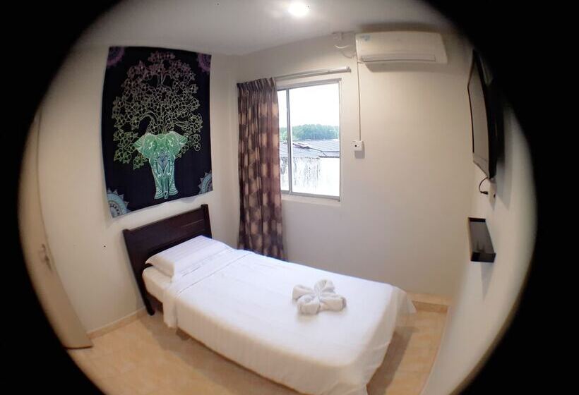 غرفة قياسية فردية, De Chukai